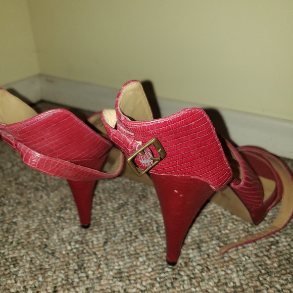 Fushcia Pink Heels - Picture 5 of 5